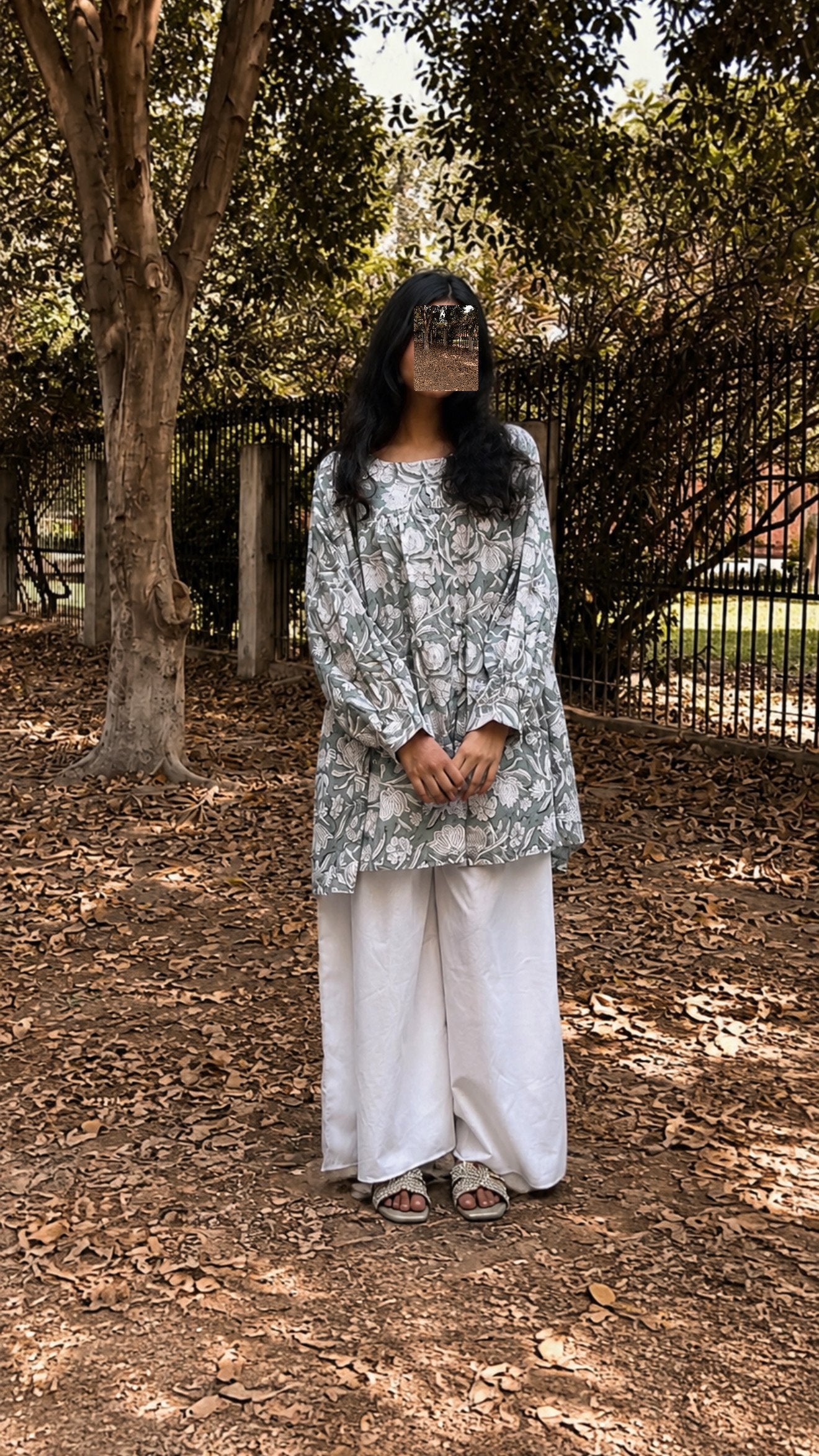 Gulbahaar Kurti