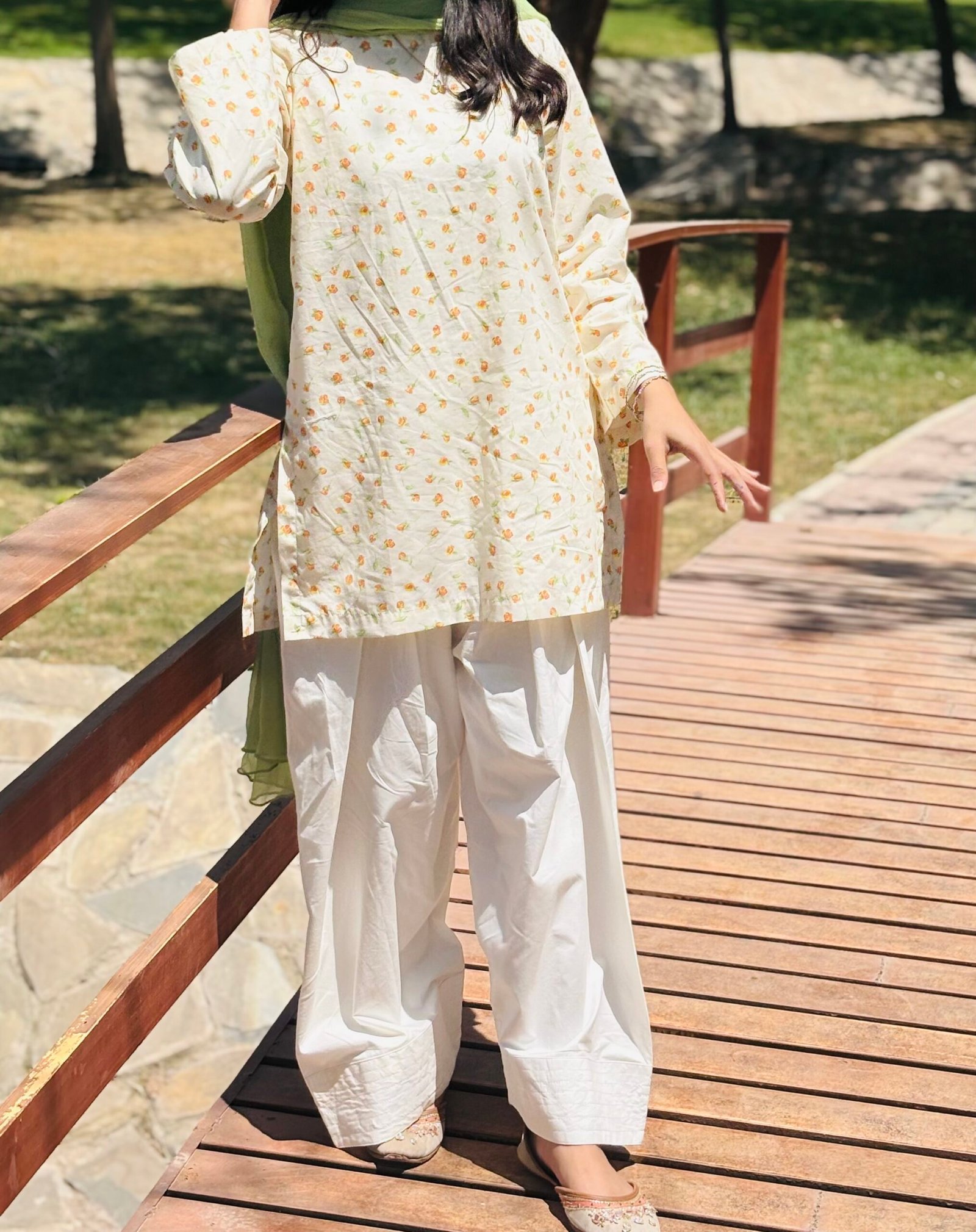 Noor-e-Bahar Kurti - Image 2