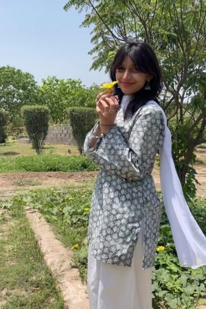 Noor Bloom Kurti